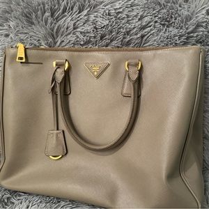 Prada Lux Double-Zip Galleria Saffiano Leather Large Beige Tote Bag